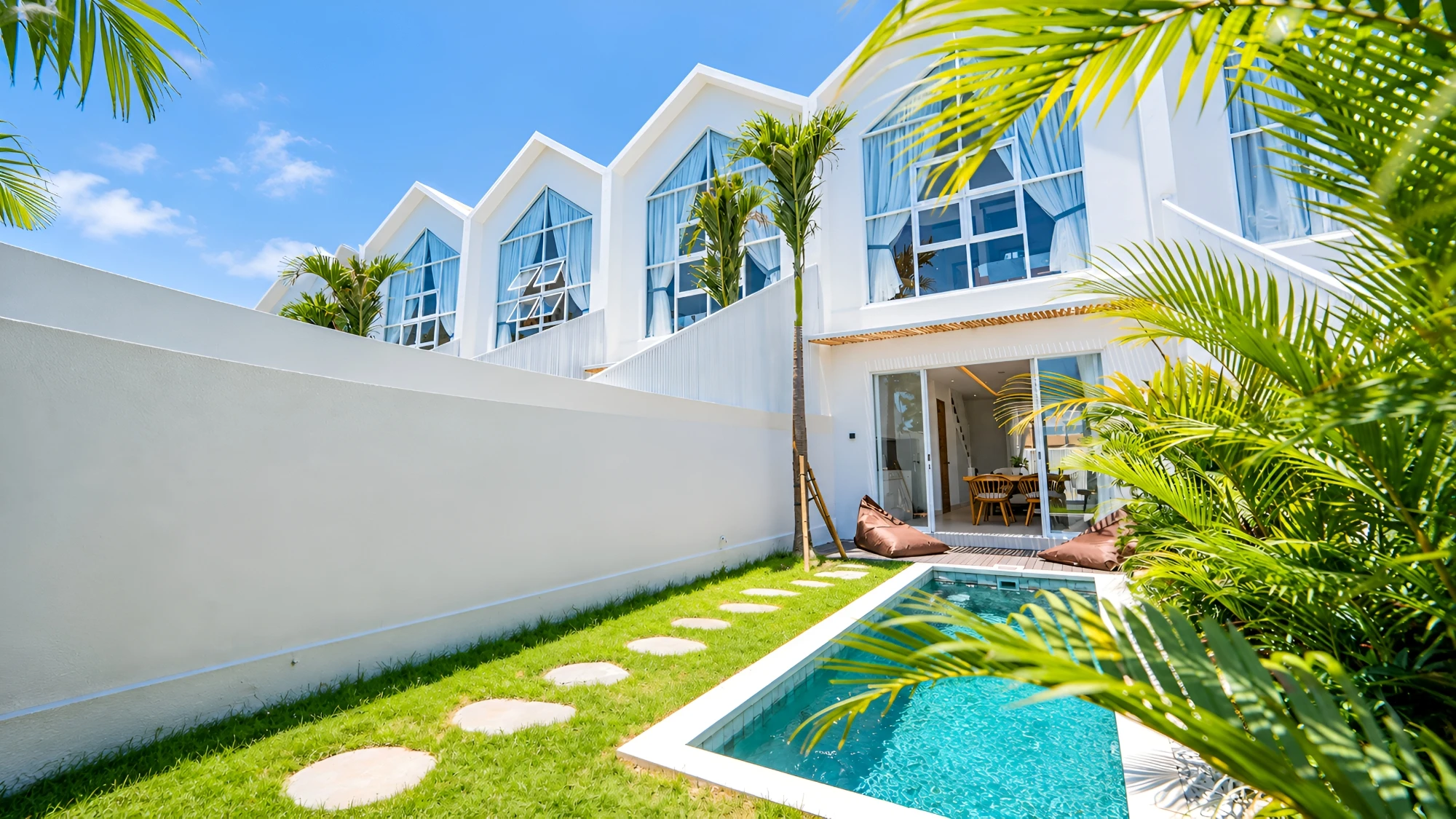 VILLA IN TUMBAK BAYUH: Prices and floor plans about developer